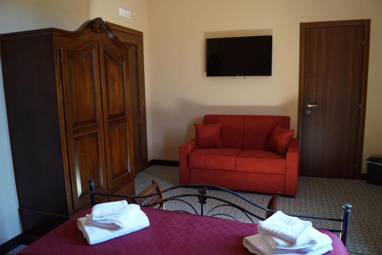 Bed and Breakfast La Stazione Пьяцца-Армерина Экстерьер фото